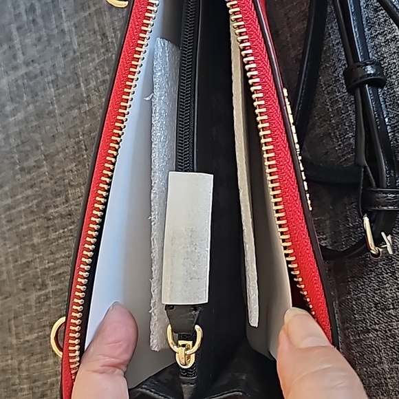 NWT KARL LAGERFELD MSRP $128 - Picture 2 of 4